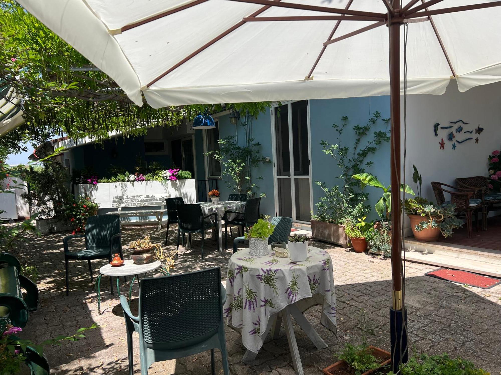 B&B I Versi Del Mare 로세토데글리아브루찌 외부 사진